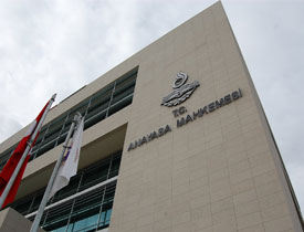 Hukukçuların yüzde 79'u AYM kararına gasp dedi