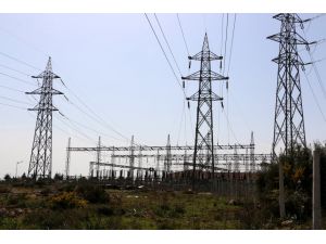 Antalya'da elektrik trafosu patladı: 5 yaralı