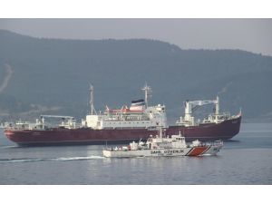 Rus askeri gemisi Çanakkale Boğazı'ndan geçti