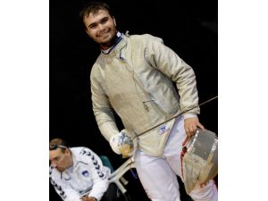 Yıldız eskrimciden bronz madalya