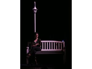 "Alzaymır" tiyatro sahnesinde