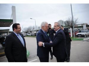 Vali Karaloğlu'ndan Bursaspor yöneticilerine ziyaret