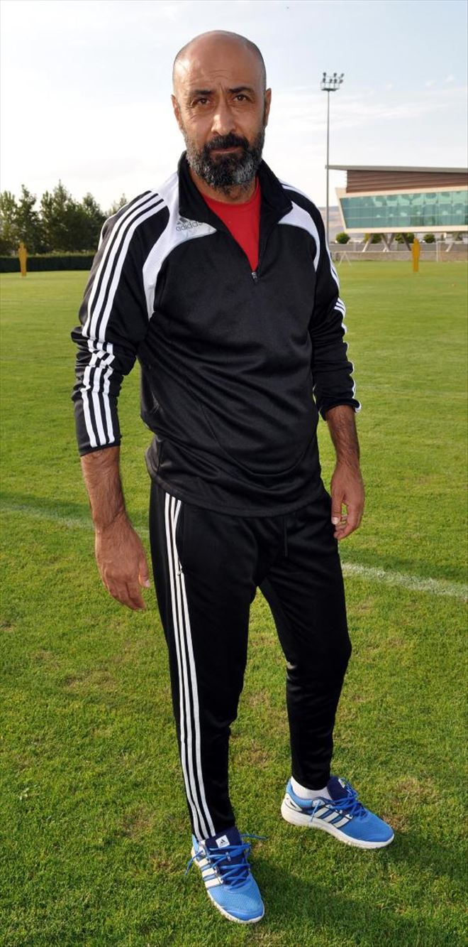 Tolunay Kafkas, istifa etti