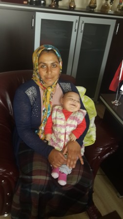 Sürekli ağlayan bebek artık gülecek