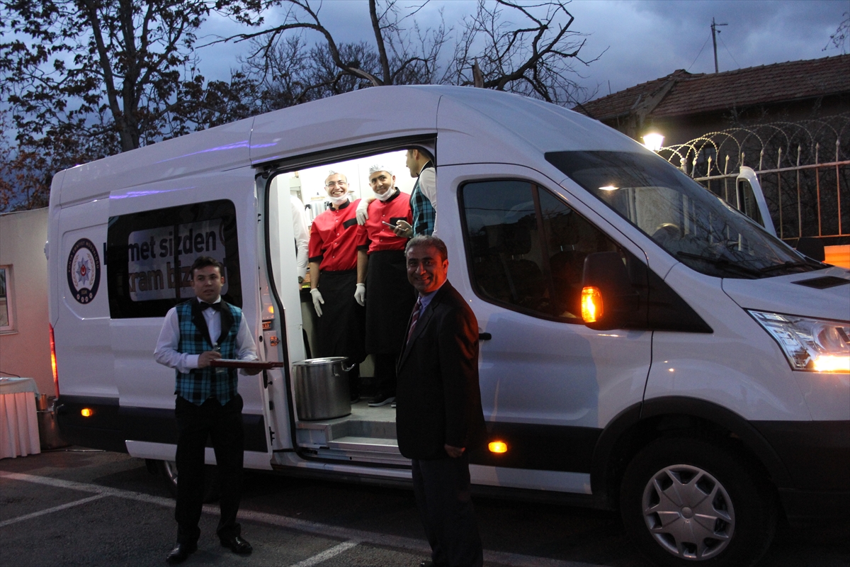 Konya Polisine "Kafe Araç" Hizmeti