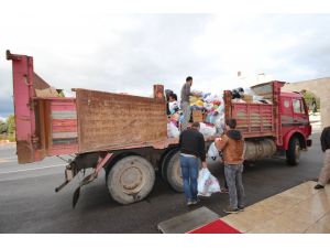 Üniversite öğrencilerinden Türkmenlere yardım