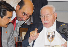 Erbakan iftar yemeğine katıldı