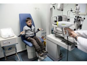 Her 100 çocuktan birinin gözü tembel