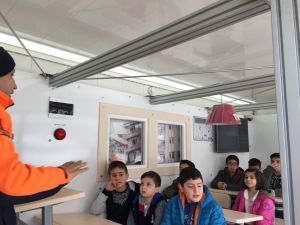 Eyüplü çocuklar deprem tatbikatına katıldı