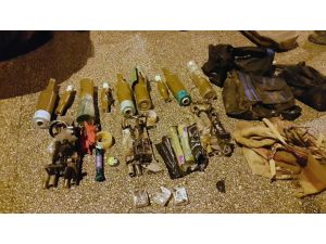 Adana'da otomobildsilah ve mühimmat bulundu