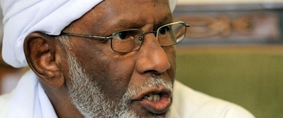 Hasan el Turabi vefat etti