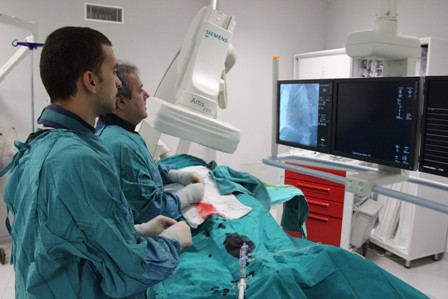 Koldan yapılan anjiyolar ölüm riskini azaltıyor