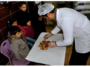 Çölyak hastası kardeşlerin etli ekmek mutluluğu