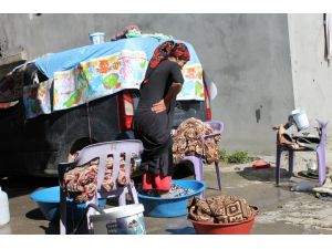 Cizreli kadınlar terörün izlerini siliyor