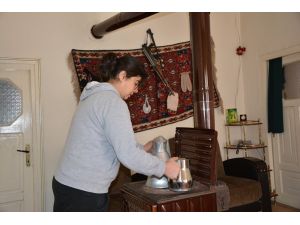 Kadın korucu resepsiyona davet edildi