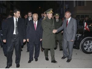 Genelkurmay Başkanı Akar, şehit evinde