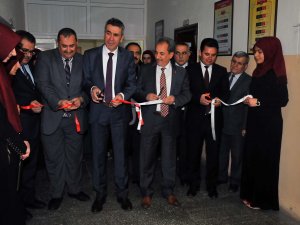 Akşehir’de Okullara Koridor Kitaplığı