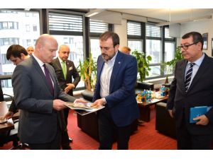 Kültür ve Turizm Bakanı Ünal, Almanya’da