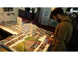 3. CNR Kitap Fuarı'nda AA standına büyük ilgi