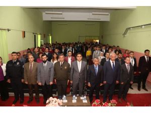 İstiklal Marşı'nın kabulü ve Mehmet Akif Ersoy'u Anma