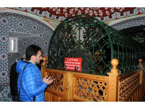 Türbelerde "YGS" yoğunluğu