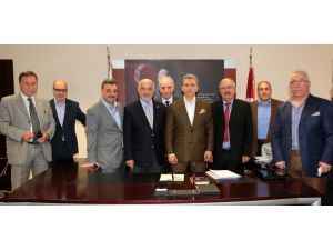 Türkiye Amatör Spor Kulüpleri Federasyonu'ndan Türk Kızılayı'na ziyaret