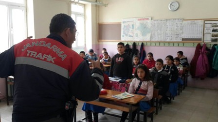 Jandarma’dan trafik eğitimi