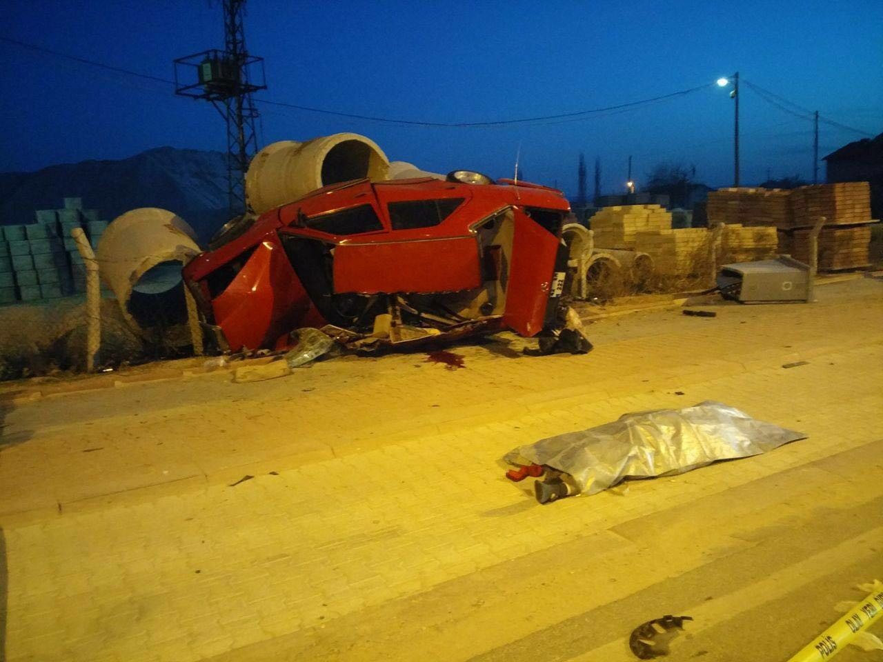 Konya'da feci kaza: 1 ÖLÜ 2 YARALI