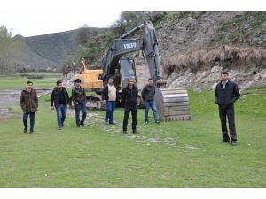 Rüyasında gördüğü altınlar için kazı başlattı