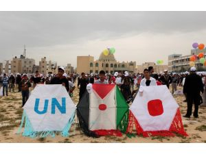 Gazzeli çocuklar Japonya'daki felaketi unutmadı