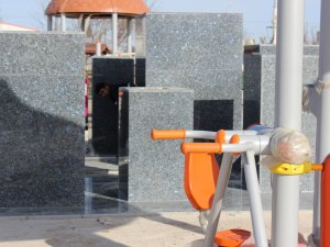 Havuzun deposuna düşen çocuk yaşam mücadelesi veriyor