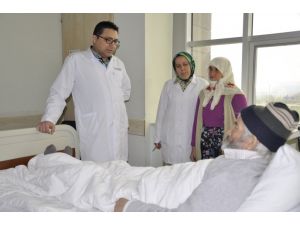 Vefalı başhekim 16 yıldır kayınpederine bakıyor