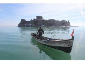 Beyşehir Gölü'nde su ürünleri av yasağı başladı