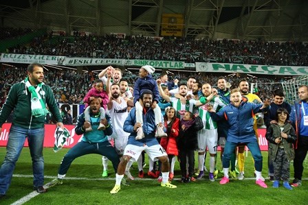 Kartal rekora uçuyor