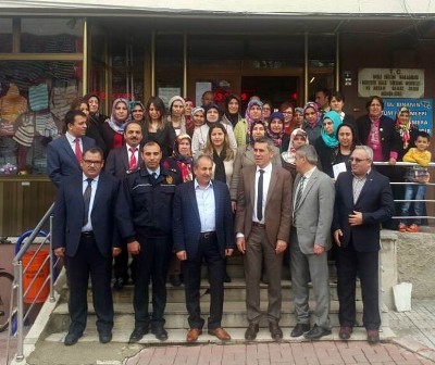 Akşehir’de aile eğitimi alan 30 kadına sertifika