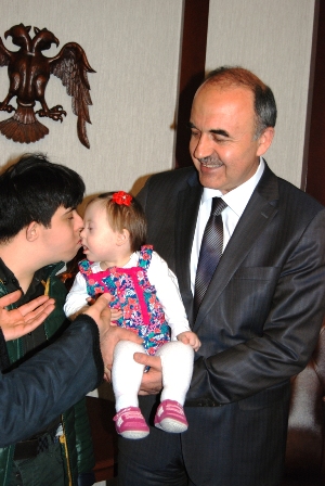 Down Sendromlu Öğrenciler Vali Erol’u ziyaret etti.