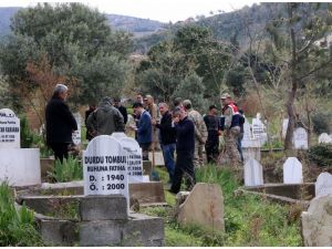Cinayet şüphesi 17 yıl sonra mezar açtırdı