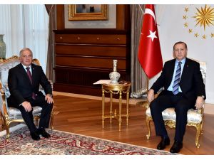 Erdoğan, Uyuşmazlık Mahkemesi Başkanı Özgüldür'ü kabul etti