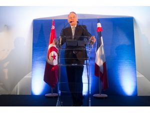 Fransa Dışişleri Bakanı Ayrault, Tunus'ta