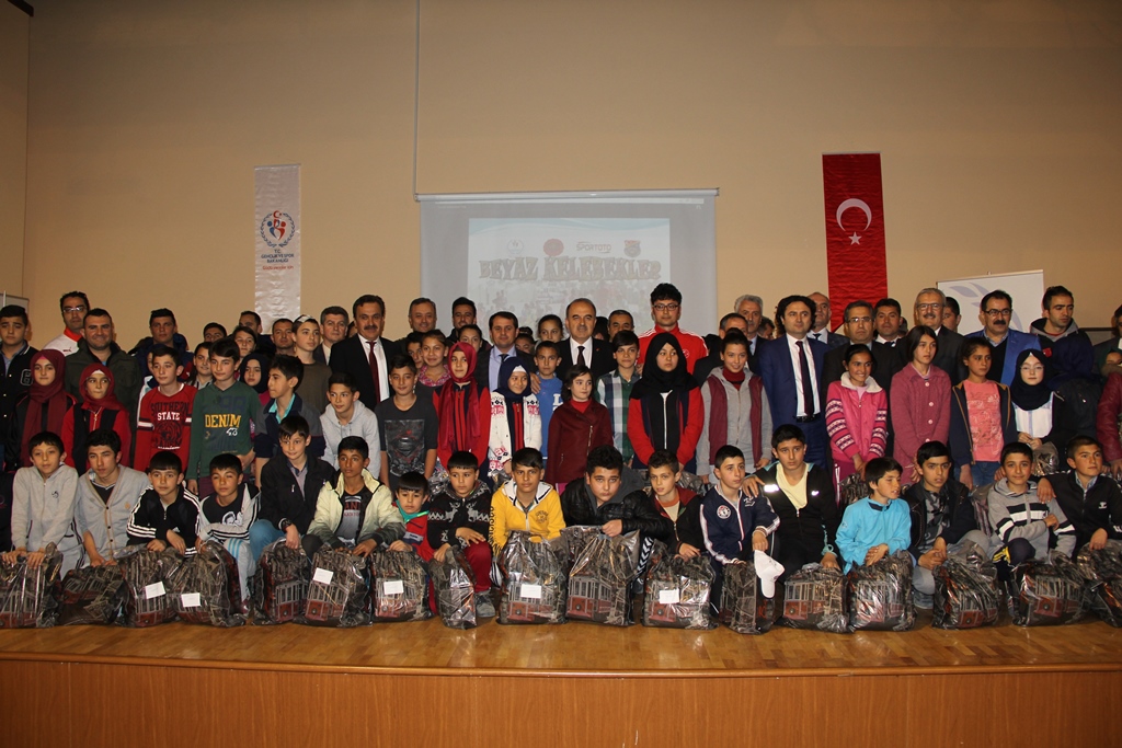 500 beyaz kelebeğe malzeme