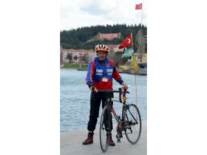 Şehitler anısına 11 yıldır 800 kilometre pedal çeviriyor