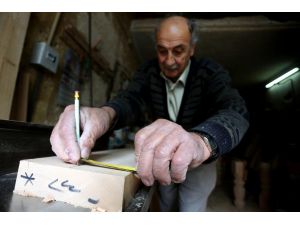 Batı Şeria'nın bilardo masaları 77'lik dededen