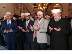 Terör saldırılarında hayatını kaybedenler için hatim duası