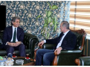 Fatih Belediye Başkanı Demir AA'yı ziyaret etti