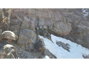 Komandolardan Tunceli'de operasyon