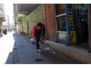 Bağlar'da terörün izleri silinmeye çalışılıyor