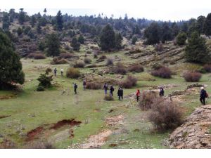 Beyşehirli doğaseverlerden "teröre lanet" yürüyüşü