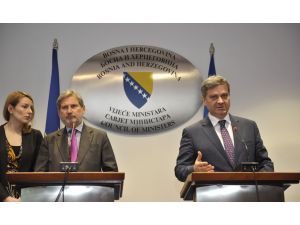 AB komiseri Hahn Bosna Hersek'te