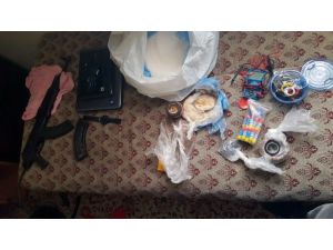 İzmir'deki polise silahlı ve bombalı saldırı