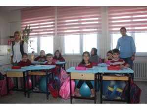 Sıraların yerini pilates topu aldı